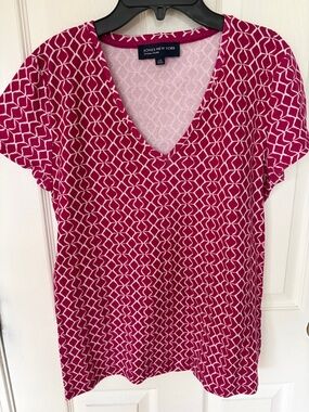 Jones New York Fuchsia Geometric V-Neck Short Sleeve Top